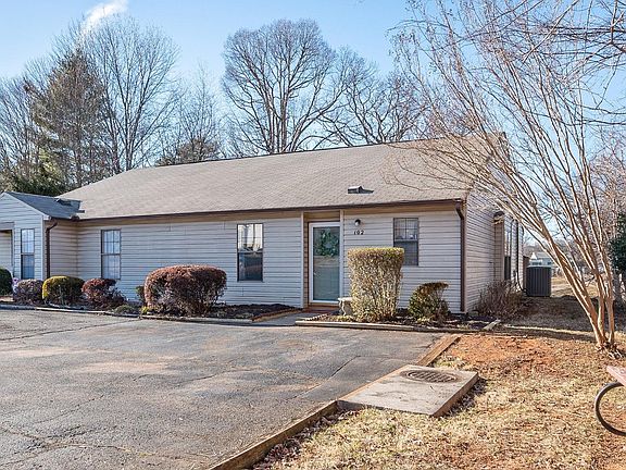 3rd image of 102 Pinto Ct