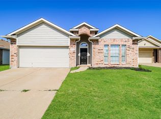 1012 Fairweather Dr, Fort Worth, TX 76120