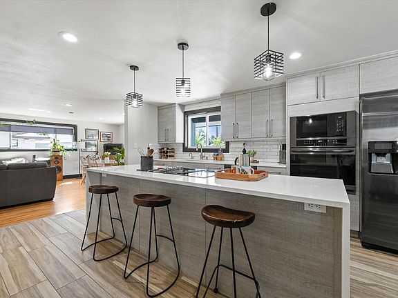 5th image of 435 W 20th Ave
