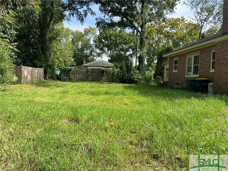 2nd image of 1204 E 38th Street