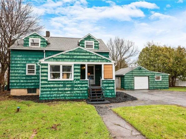 101 Crysler Dr, East Syracuse, NY 13057