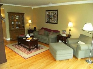 1244 W Byron St #3, Chicago, IL 60613