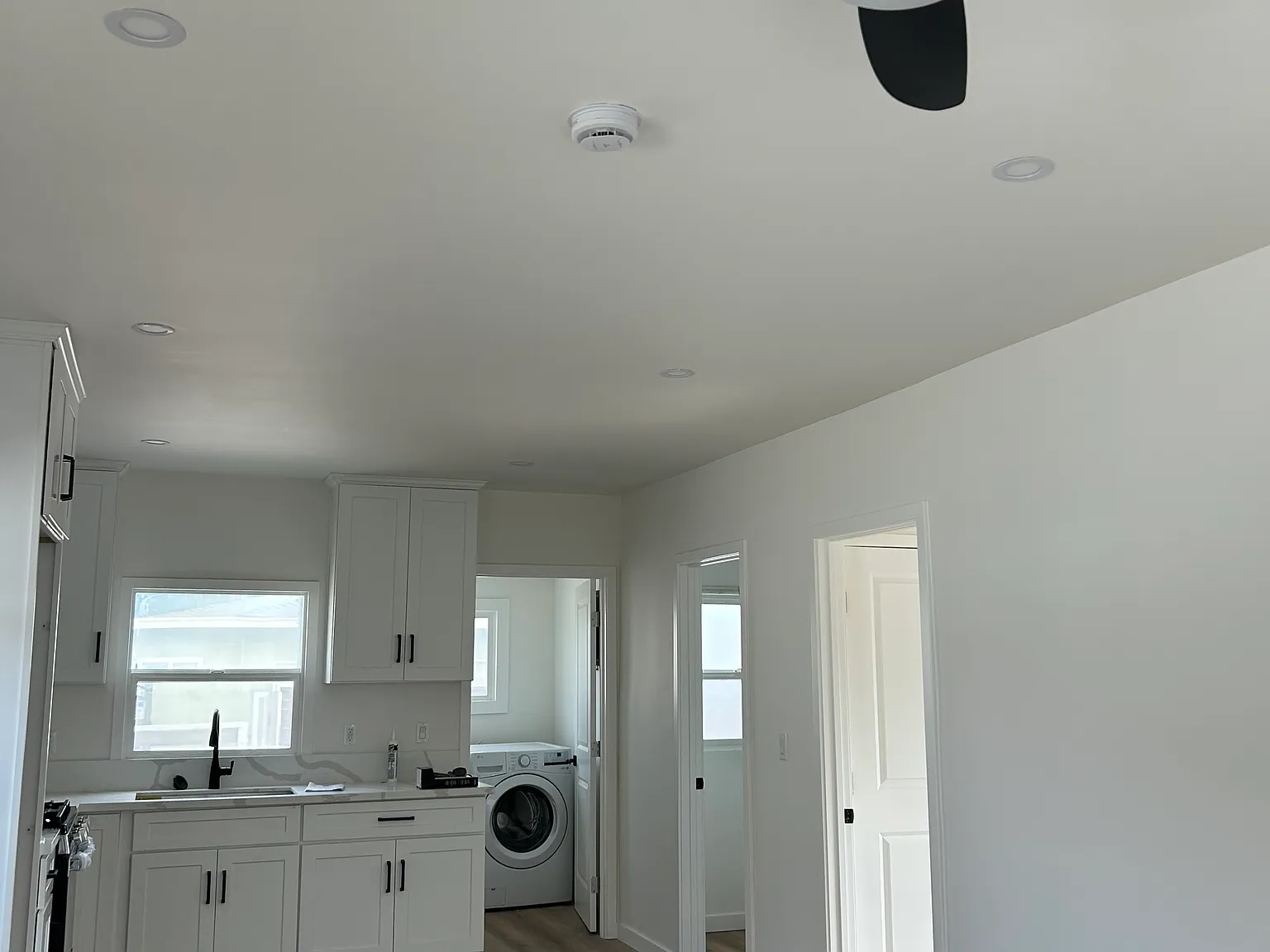 1 bed, 1000 sqft, $2,600 — Photo 3