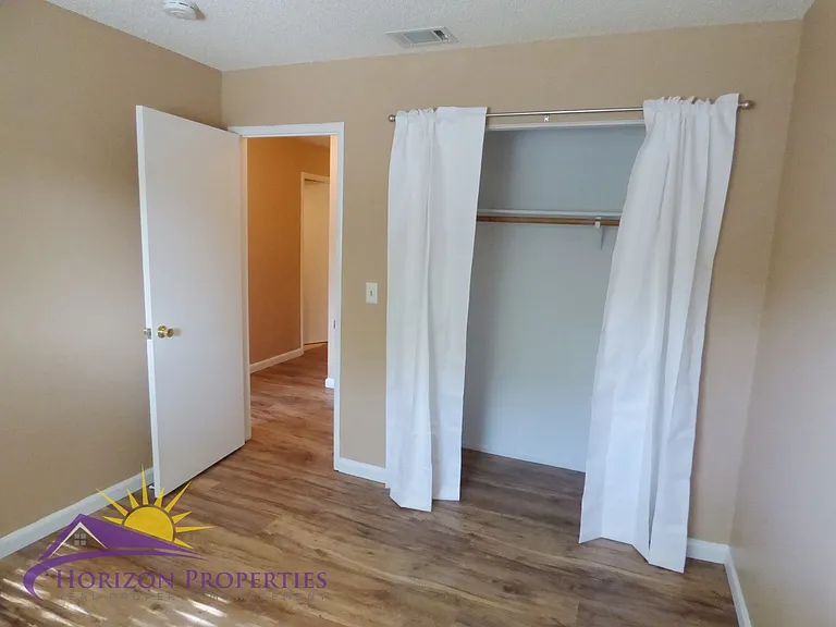 7928 Garry Oak Dr — Photo 17