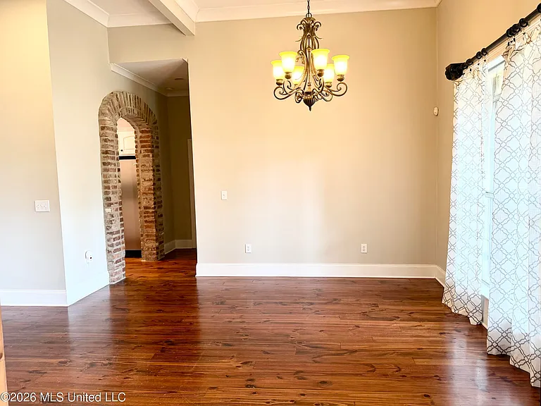 132 Hartfield Dr — Photo 3