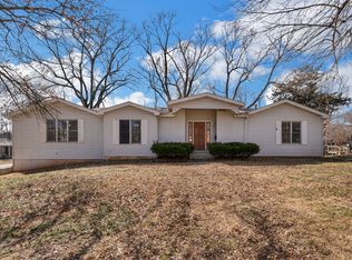 3139 S Parkview Ave, Springfield, MO 65804