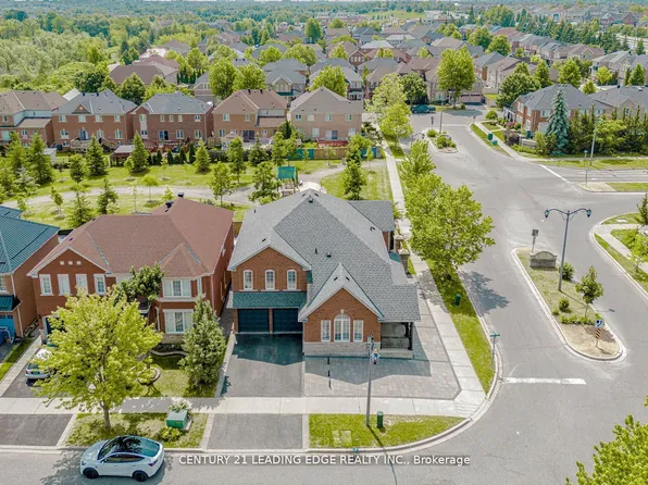 15 Alden Sq, Ajax, ON L1T 4Z2