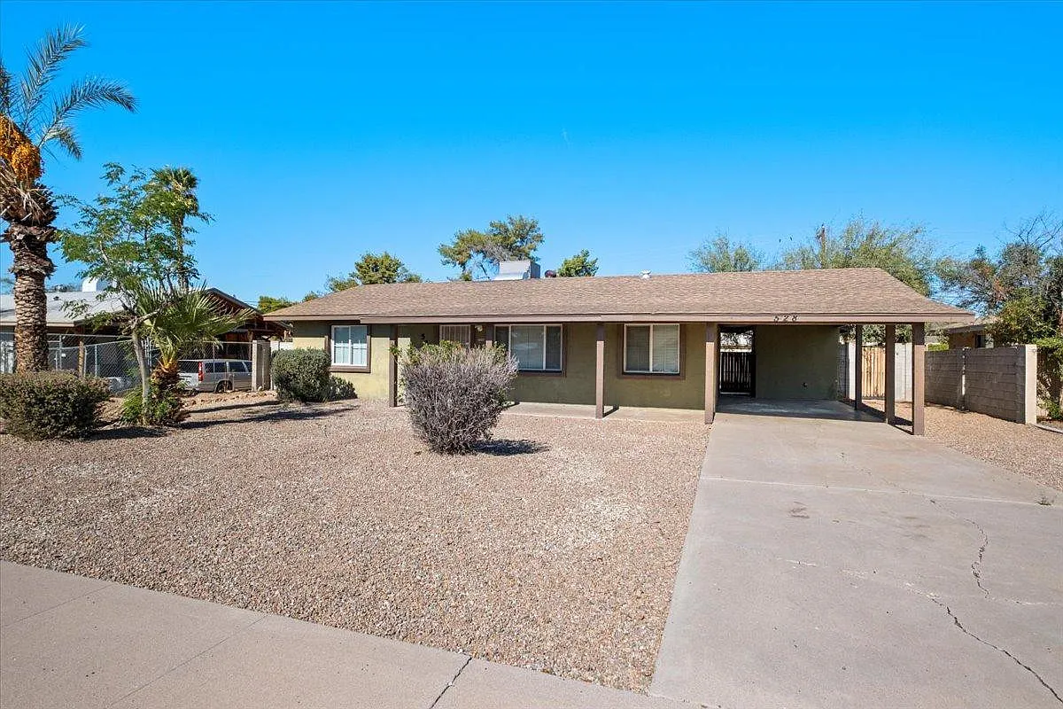4 bed, 3.0 bath, 1382 sqft, $2,500 — Photo 2