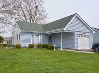 433 Kingston Dr, Ridge, NY 11961