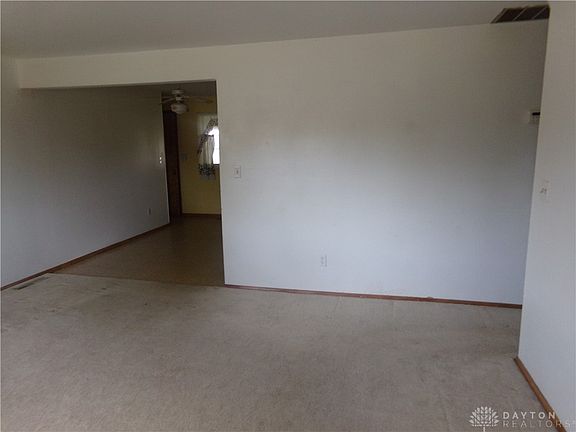 4th image of 5845 Beecham Dr