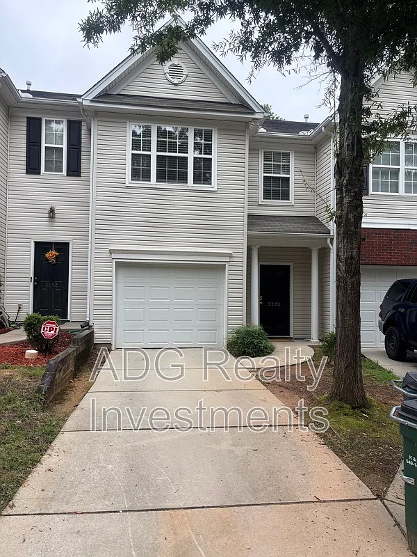 3 bed, 2.5 bath, 1536 sqft, $2,050 — Photo 1