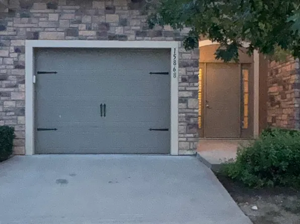 15868 Shawnee Dr, Overland Park, KS 66223