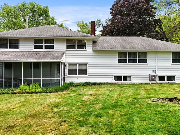 4th image of 67 Audubon Ave