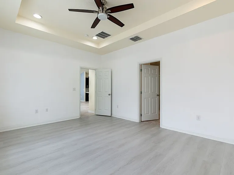 488 Rocky Grove Ln — Photo 10