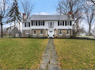 4883 Middledale Rd, Lyndhurst, OH 44124