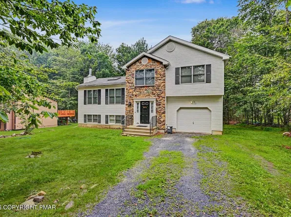 5154 Iroquois St, Tobyhanna, PA 18466