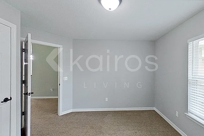 5623 NW 55th Ave — Photo 16
