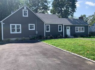 20 E 20th St #1, Huntington Station, NY 11746