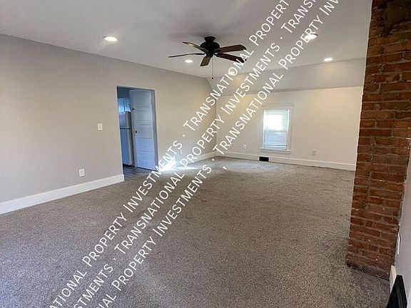 4th image of 4004 Carlyle Ave #2