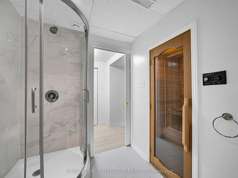 1218 Rideau Bend Cres — Photo 44