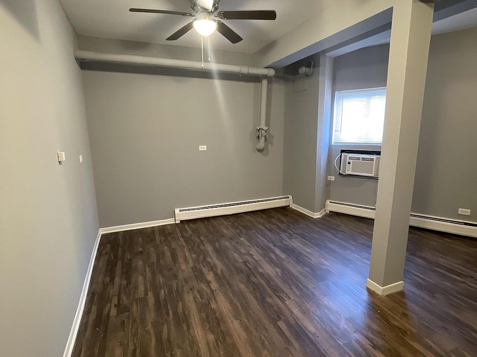 2nd image of 7222 N Damen Ave #106