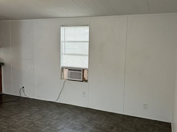 Living - Widow unit will be removed