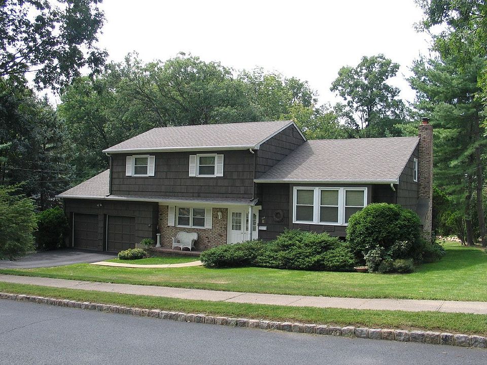 Split Colonial