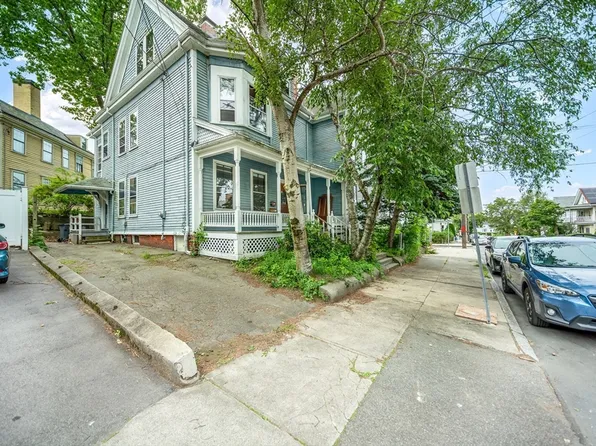 91 Tudor St, Chelsea, MA 02150