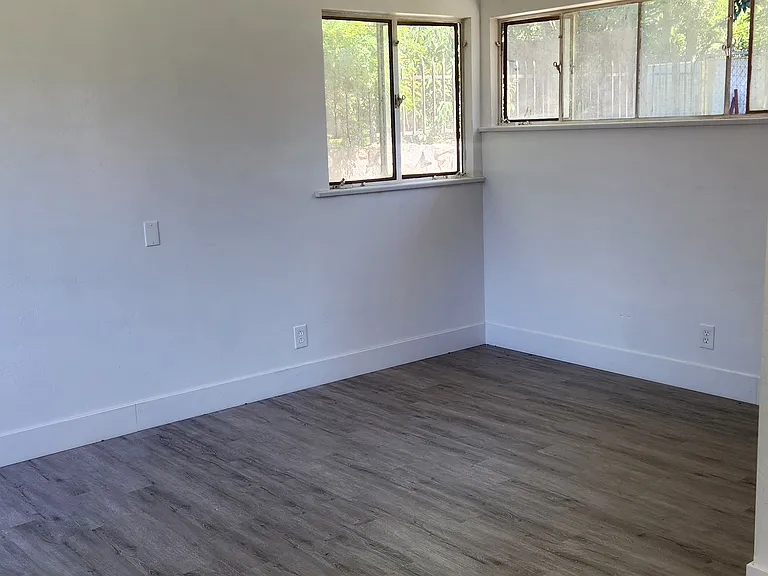 3024 Pine St — Photo 12