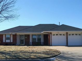114 S Jane Ln, Enid, OK 73703