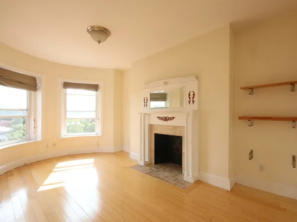 156 Harvard St APT 8, Brookline, MA 02446