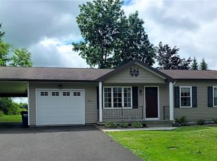 2706 Forest Hill Dr, Auburn, NY 13021
