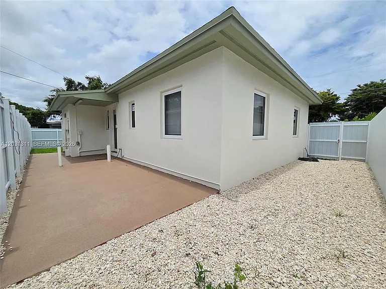 240 NW 51st Ave — Photo 18