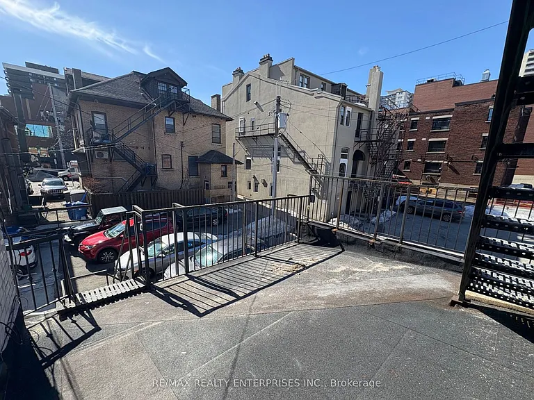 156 James St S #3 — Photo 5