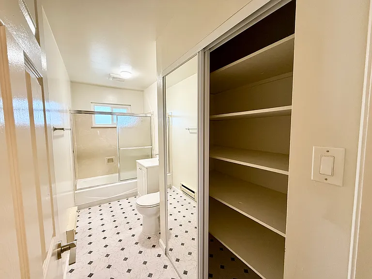 Mosaic Apartments — Photo 13