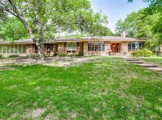 1702 S Joe Wilson Rd, Cedar hill, TX 75104