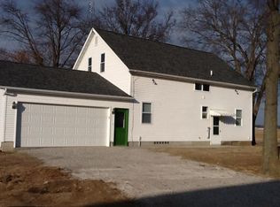 12600 Old Carlyle Rd, Bartelso, IL 62218