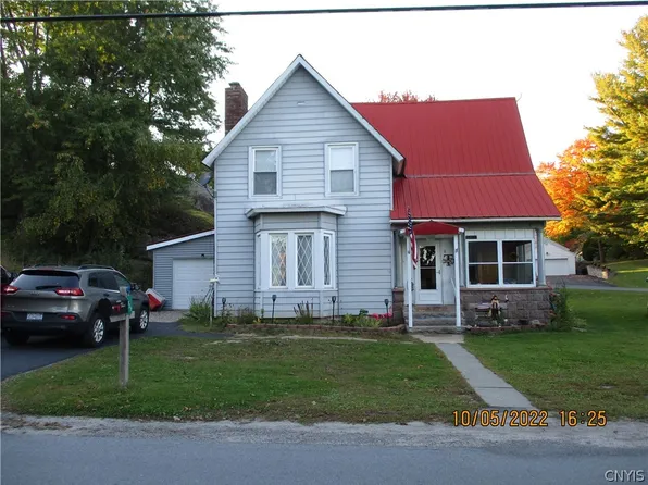 45737 Otter St, Alexandria Bay, NY 13607