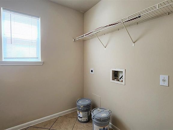 5th image of 618 Heatherton Hill Ln