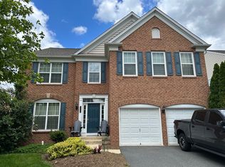42758 Ravenglass Dr, Ashburn, VA 20148