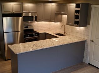 619 34th St, Anacortes, WA 98221