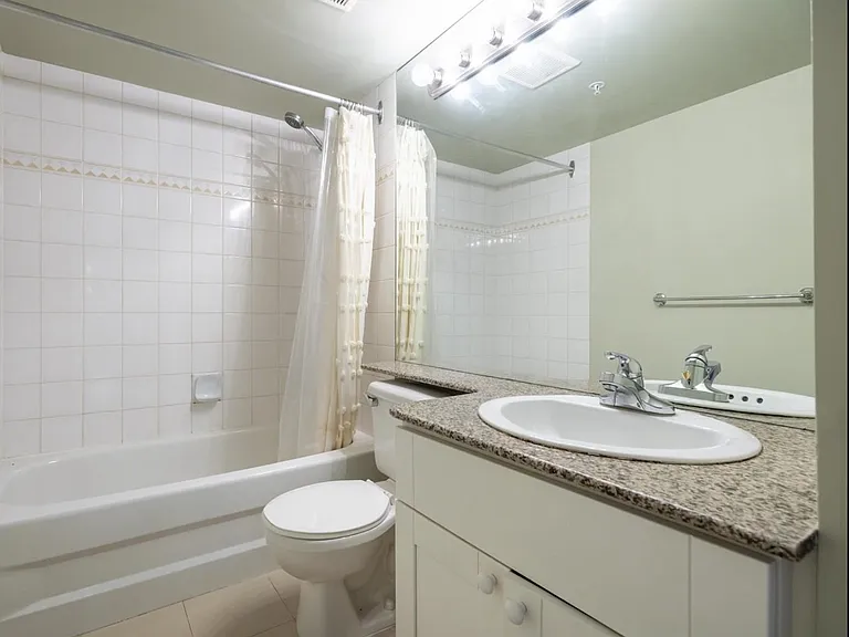 1189 Howe St #3563 — Photo 17