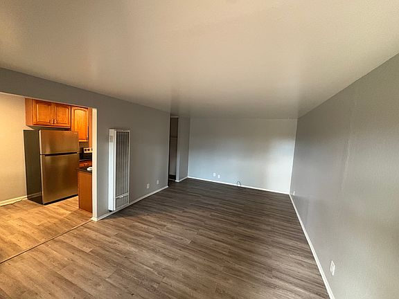Main entry & Large Living Room