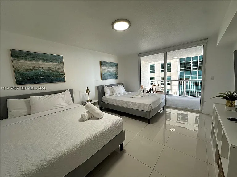 1200 Brickell Bay Dr #1712 — Photo 9