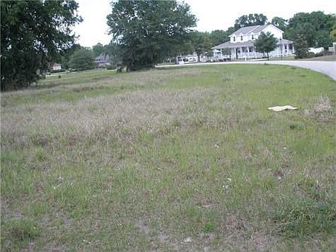 2nd image of 2828 Sherry Brook Ln