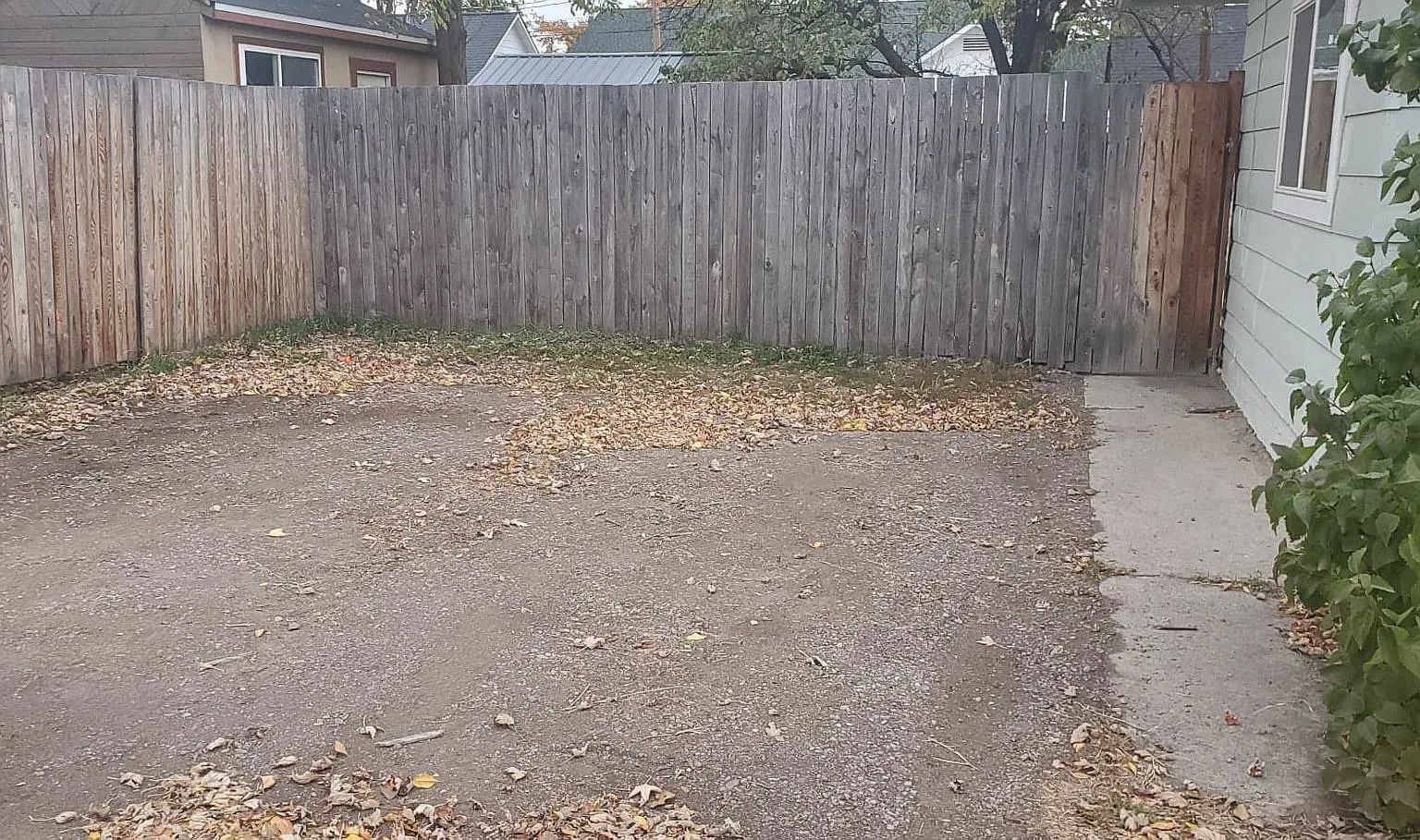 Mickelson-House on corner lot — Photo 2
