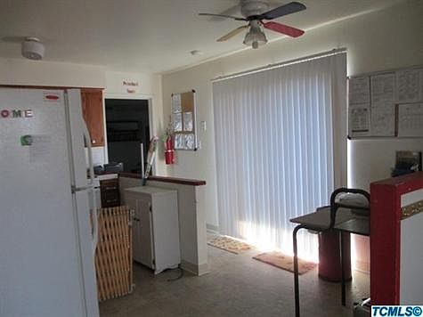 3rd image of 2637 S Chinowth St