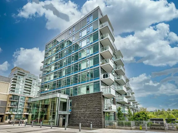 138 E Waterfront Ct SW #501, Calgary, AB T2P 1L1