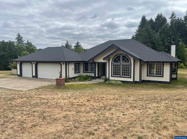 23 N Main St, Falls City, OR 97344