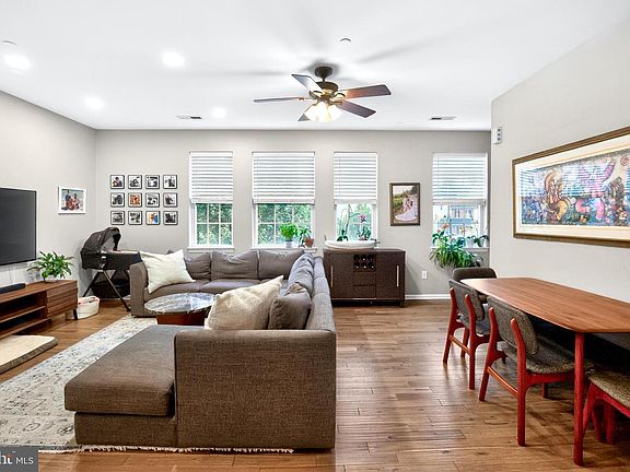4th image of 4465 Driftwood Dr #122